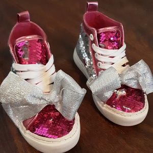 Jojo Siwa hi-top sneakers!